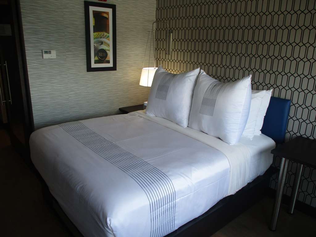 Glo Best Western Brooklyn Nyc Νέα Υόρκη Δωμάτιο φωτογραφία
