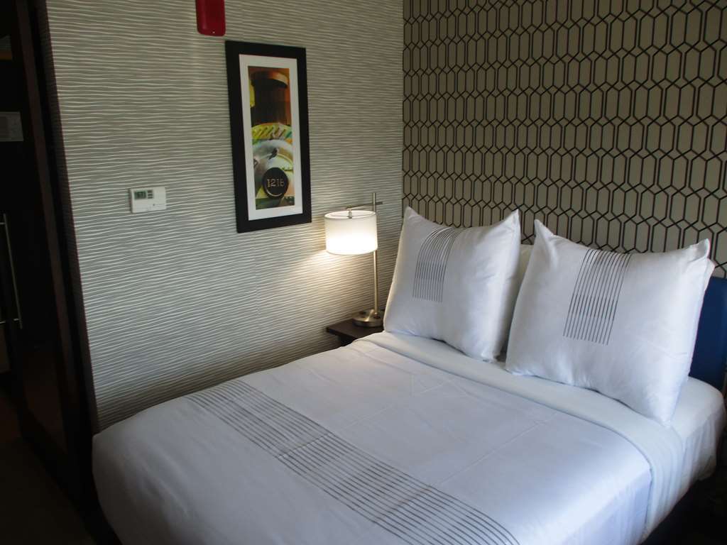 Glo Best Western Brooklyn Nyc Νέα Υόρκη Δωμάτιο φωτογραφία