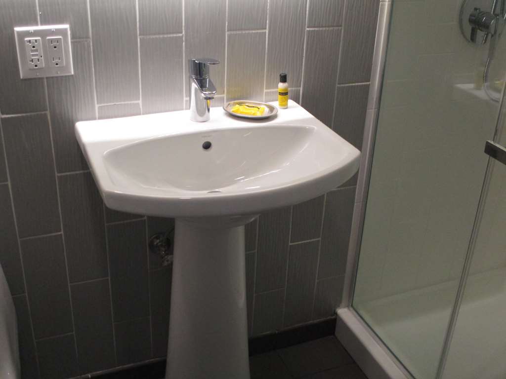 Glo Best Western Brooklyn Nyc Νέα Υόρκη Δωμάτιο φωτογραφία